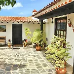 Welcoming House With Pool In San Cristobal - 85 M² 펜션