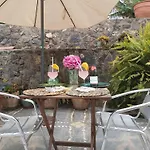 Welcoming House With Pool In San Cristobal - 85 M²
