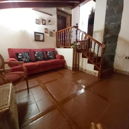 Welcoming House With Pool In San Cristobal - 85 M² Hébergement de vacances