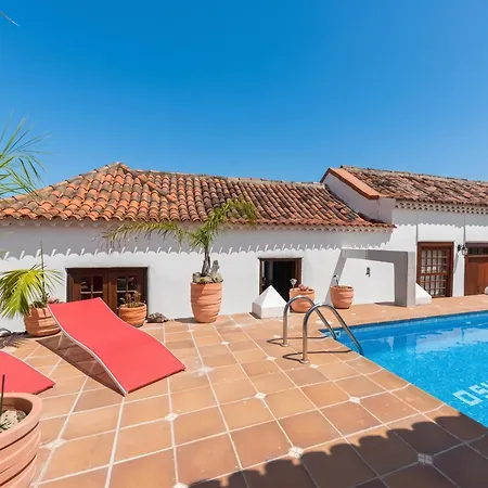 Casa vacanze Welcoming House With Pool In San Cristobal - 85 M²