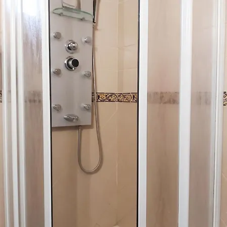 Welcoming House With Pool In San Cristobal - 85 M² Casa vacanze