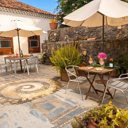 Welcoming House With Pool In San Cristobal - 85 M² Casa vacanze