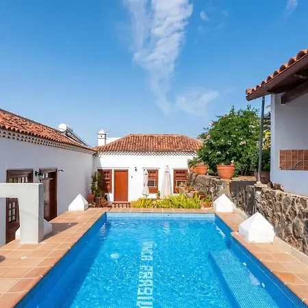 Welcoming House With Pool In San Cristobal - 85 M² Casa vacanze *