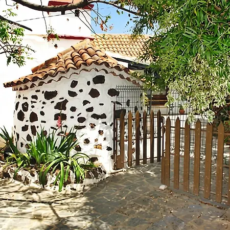 Welcoming House With Pool In San Cristobal - 85 M² * La Laguna (Tenerife)