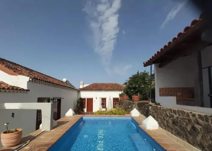 Welcoming House With Pool In San Cristobal - 85 M² 라 라구나