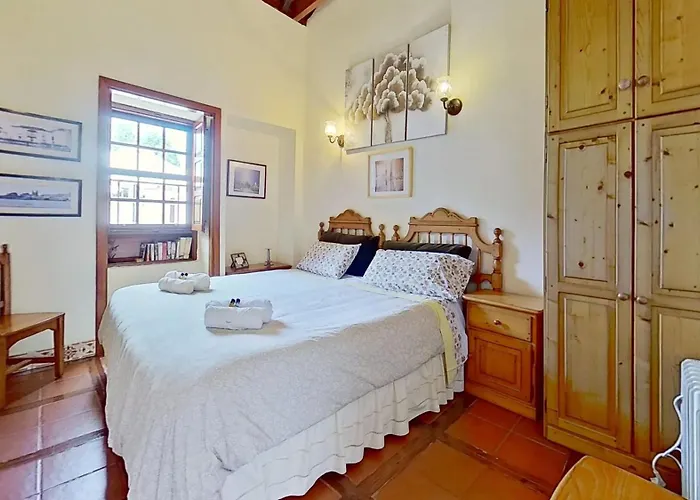 Welcoming House With Pool In San Cristobal - 85 M²