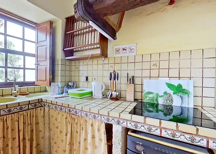 Welcoming House With Pool In San Cristobal - 85 M² 라 라구나