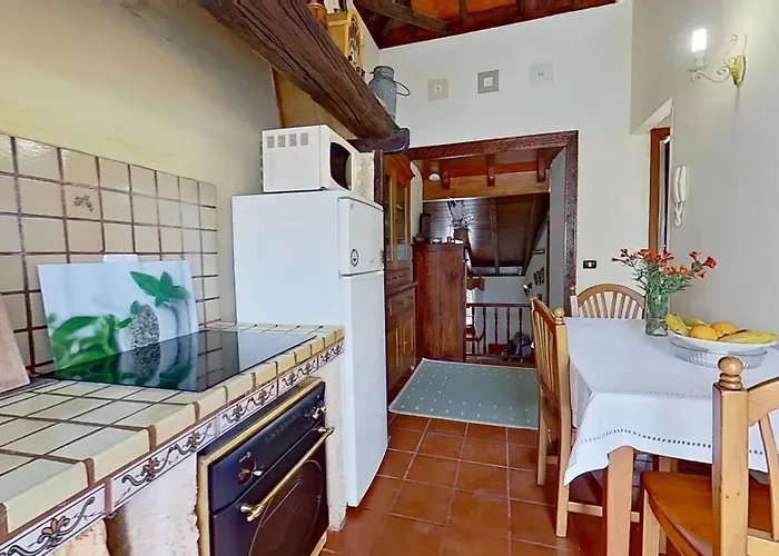 度假居 Welcoming House With Pool In San Cristobal - 85 M² *