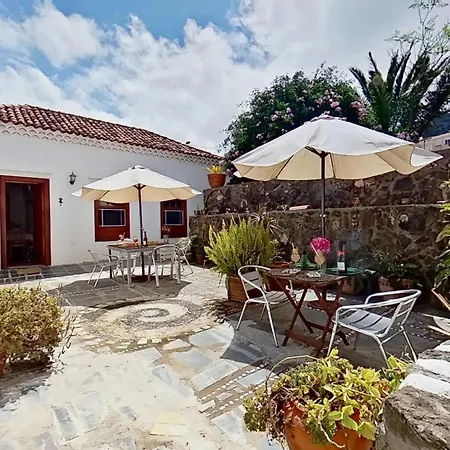 Nyaraló Welcoming House With Pool In San Cristobal - 85 M² La Laguna